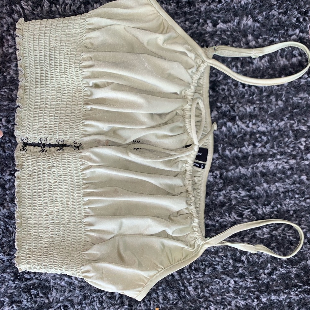 Urban outfitters green ruffled blouse cropped